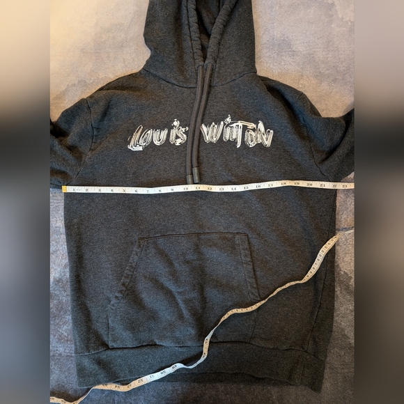 *SOLD* Louis Vuitton script logo hoodie - Picture 3 of 9